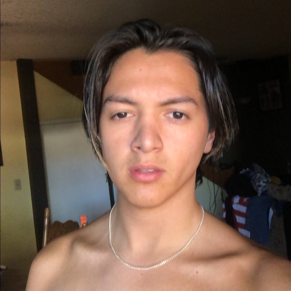 Meet your Posher, Alex - Picture 1 of 1